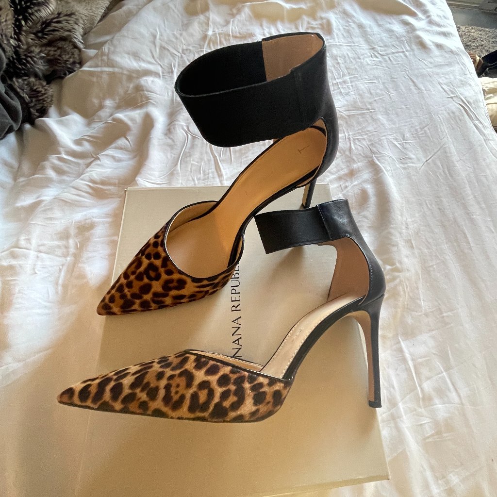 Banana Republic Pony Hair Leopard Print Heels With Elastic Ankle Strap Size 9.5